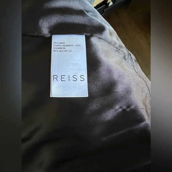 Women’s Size 4 Reiss Black Leather and Cotton Skirt with slit in the back - Picture 4 of 11